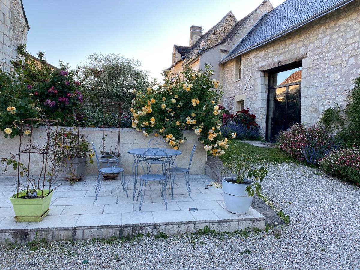 Studio Indre Climatise, La Halte De Cuze, Aux Abords De La Loire A Velo Huismes Exteriör bild